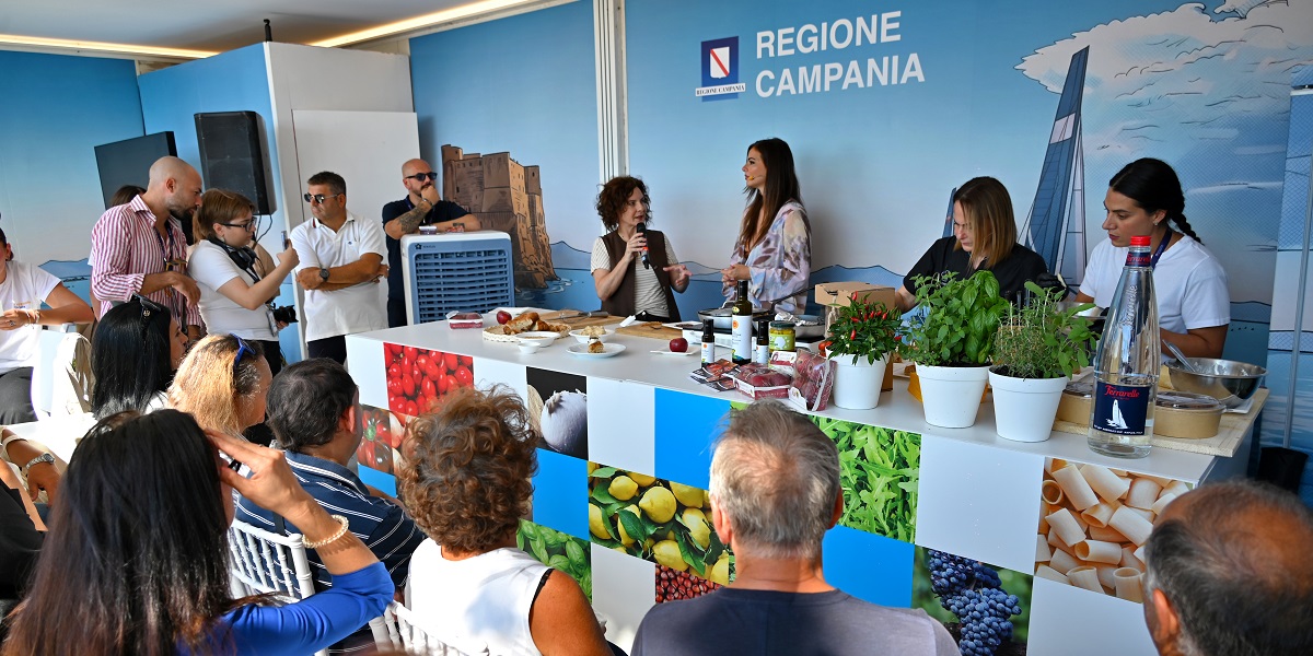 3-Regione-Campania-Assessorato-Agricoltura_La-Campania-presenta-le-sue-eccellenze_Regata-preliminare-Americas-Cup_Napoli-27.09.2026