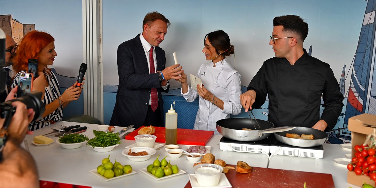 4-Regione-Campania-Assessorato-Agricoltura_La-Campania-presenta-le-sue-eccellenze_Regata-preliminare-Americas-Cup_Napoli-25.09.2026